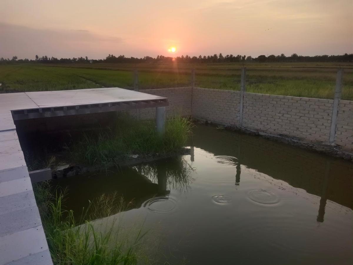 Kurau Inn Farmstay Kuala Kurau Exteriér fotografie