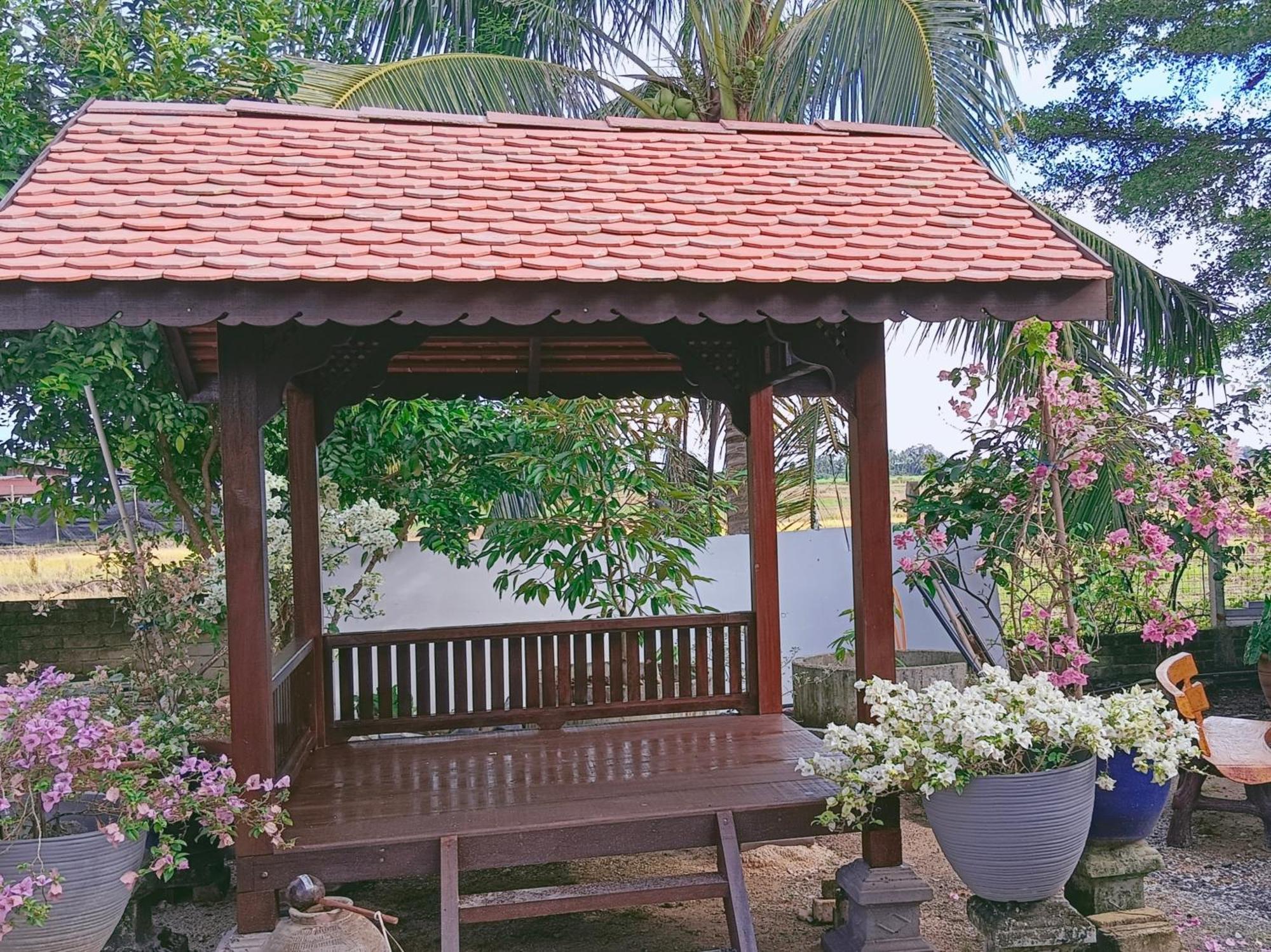 Kurau Inn Farmstay Kuala Kurau Exteriér fotografie